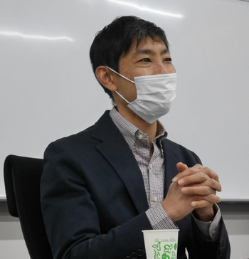 天野薫教授※感染症対策のため、インタビュー中はマスク着用としております