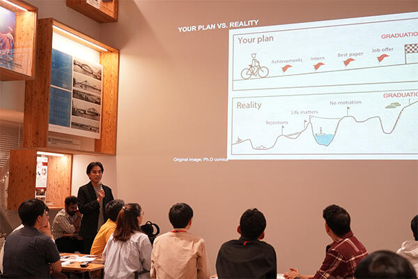 VO助教は自身の体験を学生に語った